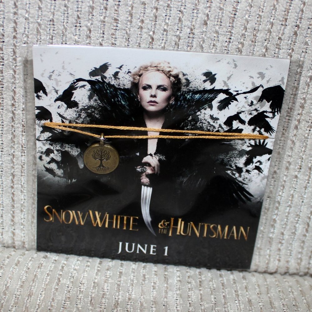3/$88❤️SNOW WHITE & THE HUNTSMAN Tree Of Life metal pendant necklace movie promo